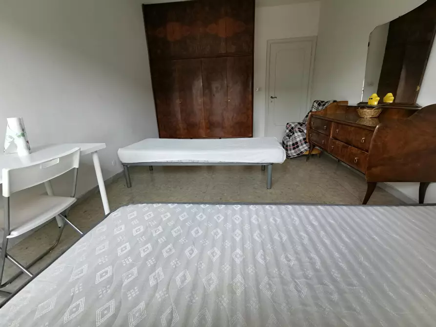 Immagine 1 di Camera condivisa in affitto  in Via Riccardo Zampieri a Roma