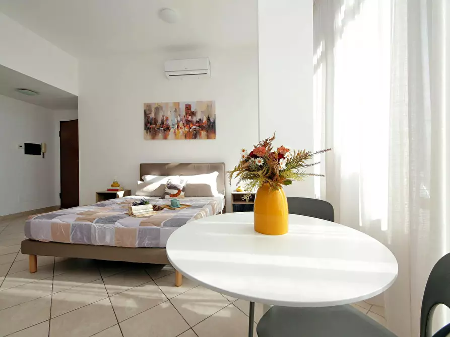 Immagine 10 di Appartamento in affitto  in Piazza G. Battista Grassi a Fiumicino