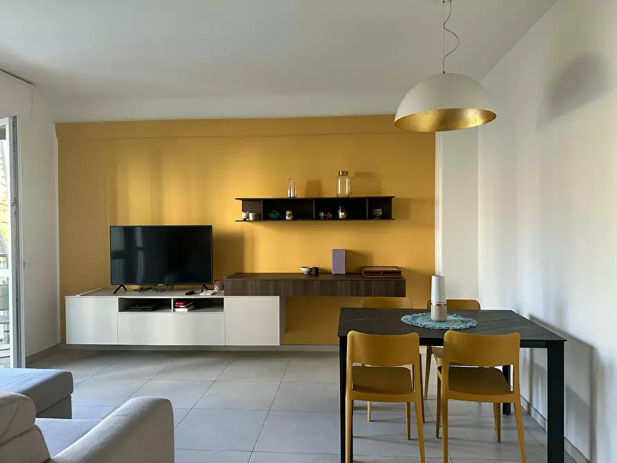 Immagine 1 di Appartamento in affitto  in Via Angelo Inganni a Milano