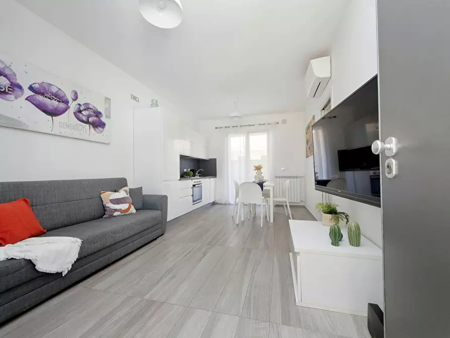 Immagine 1 di Appartamento in affitto  in Via G. Battista Grassi a Fiumicino