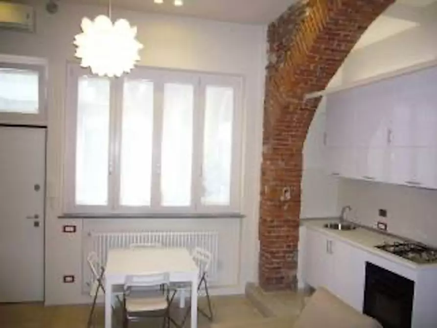 Immagine 2 di Appartamento in affitto  in Via Silvio Pellico a Torino