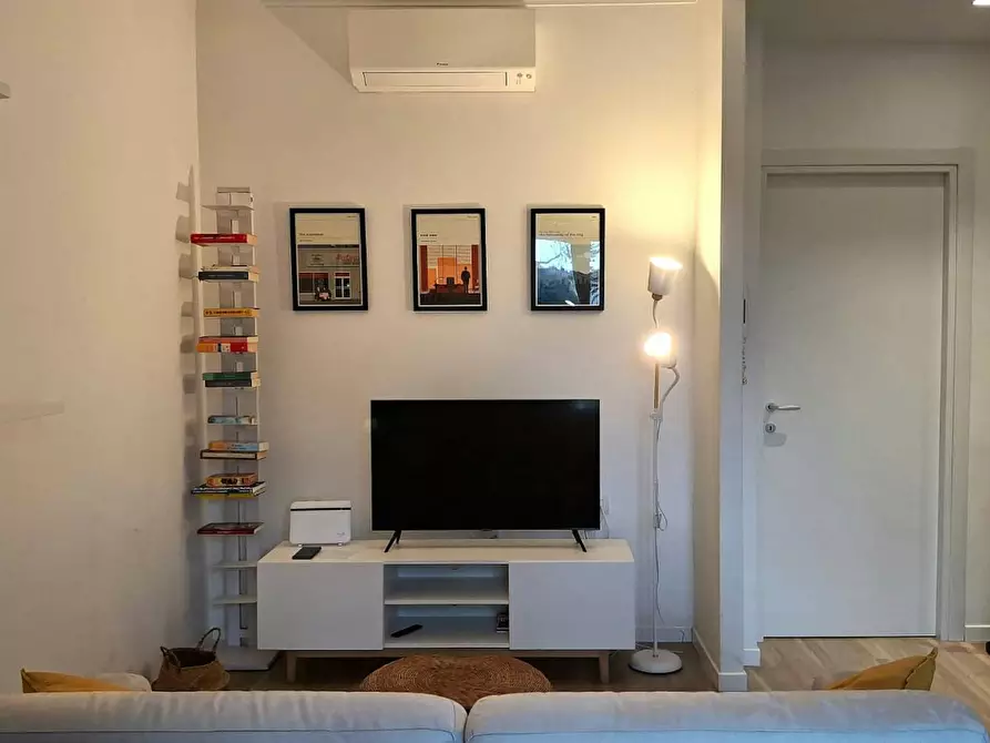 Immagine 5 di Appartamento in affitto  in Via Lorenteggio a Milano