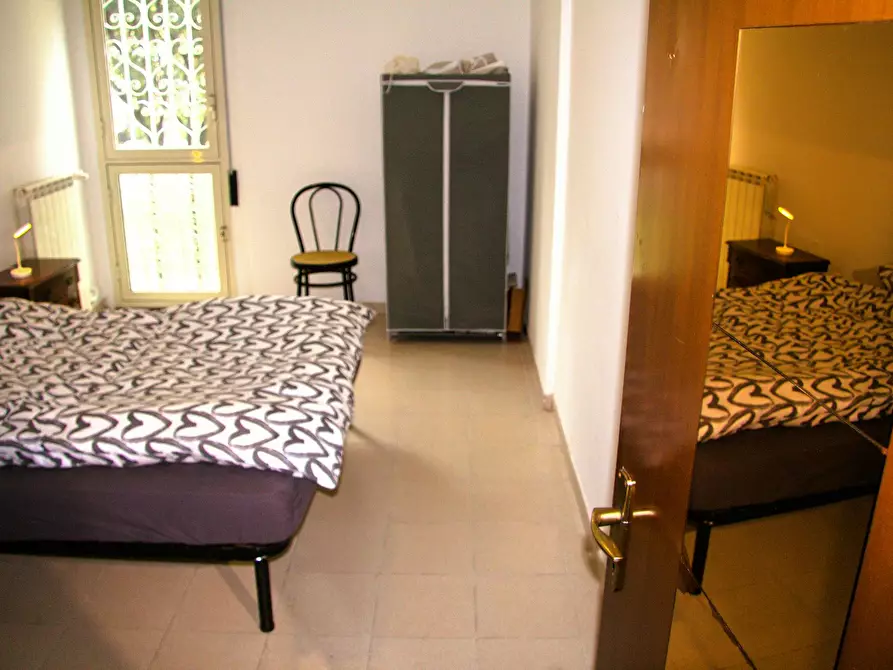 Immagine 6 di Camera in affitto  in Via Giuseppe de Robertis a Roma