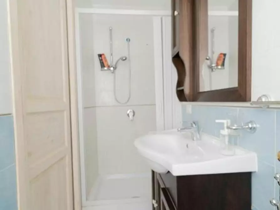 Immagine 3 di Appartamento in affitto  in Via Salvator Rosa a Napoli