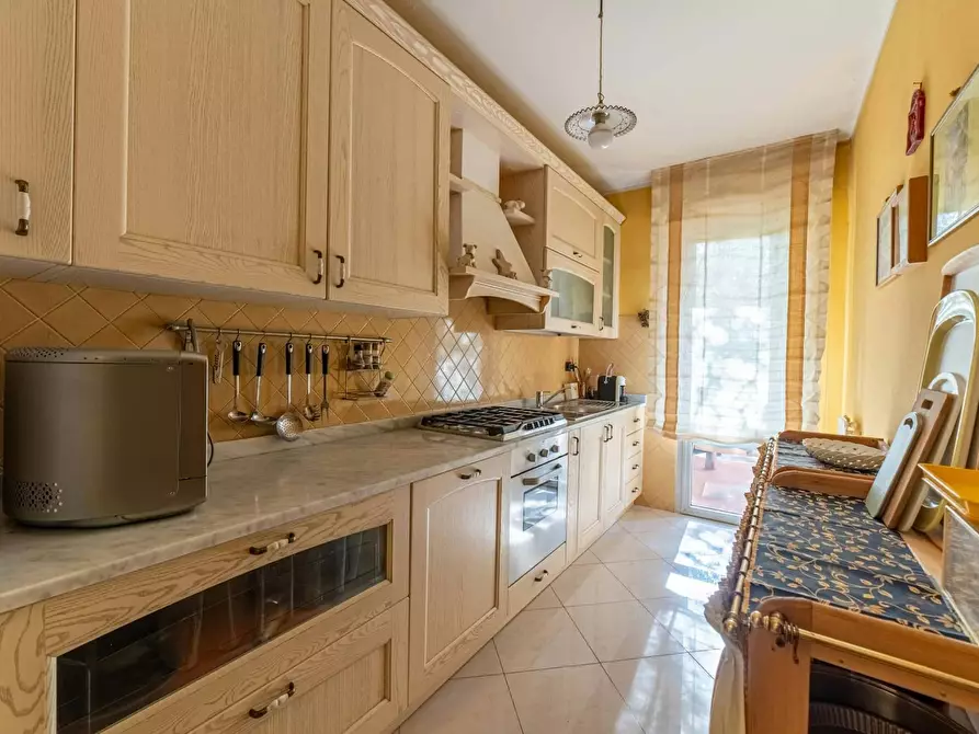 Immagine 4 di Appartamento in affitto  in Via delle Gardenie a Lucca