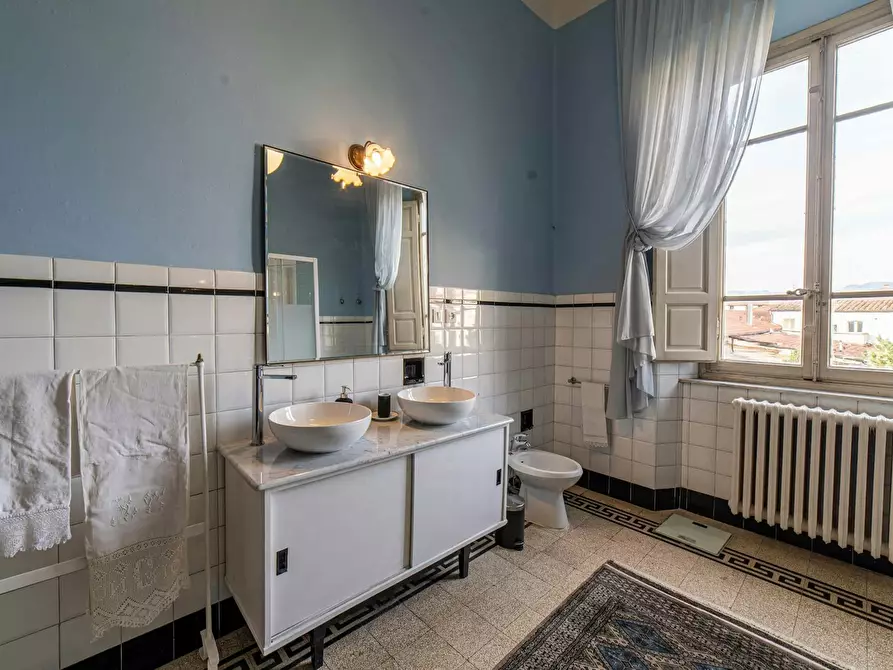 Immagine 8 di Casa indipendente in affitto  in Via Jacopo della Quercia a Lucca