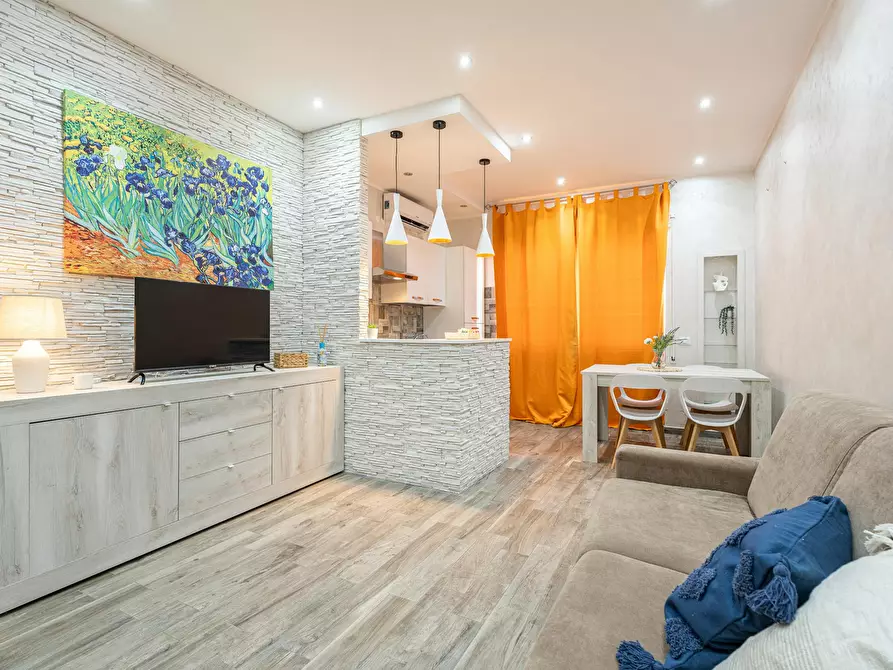 Immagine 2 di Appartamento in affitto  in Via delle Baleniere a Roma