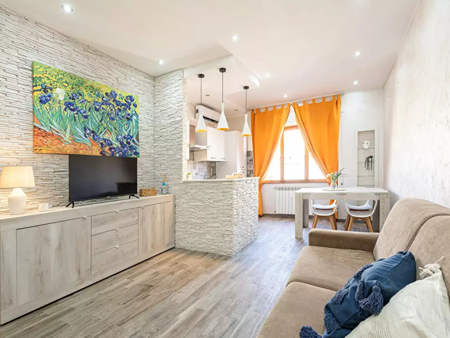 Immagine 1 di Appartamento in affitto  in Via delle Baleniere a Roma