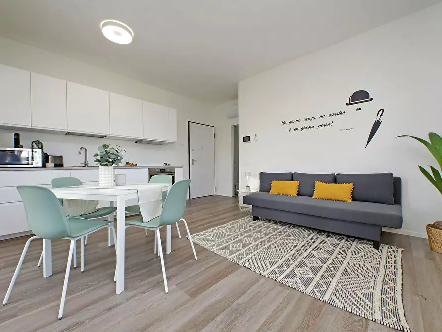 Immagine 1 di Appartamento in affitto  in Via Giuseppe Bignami a Fiumicino