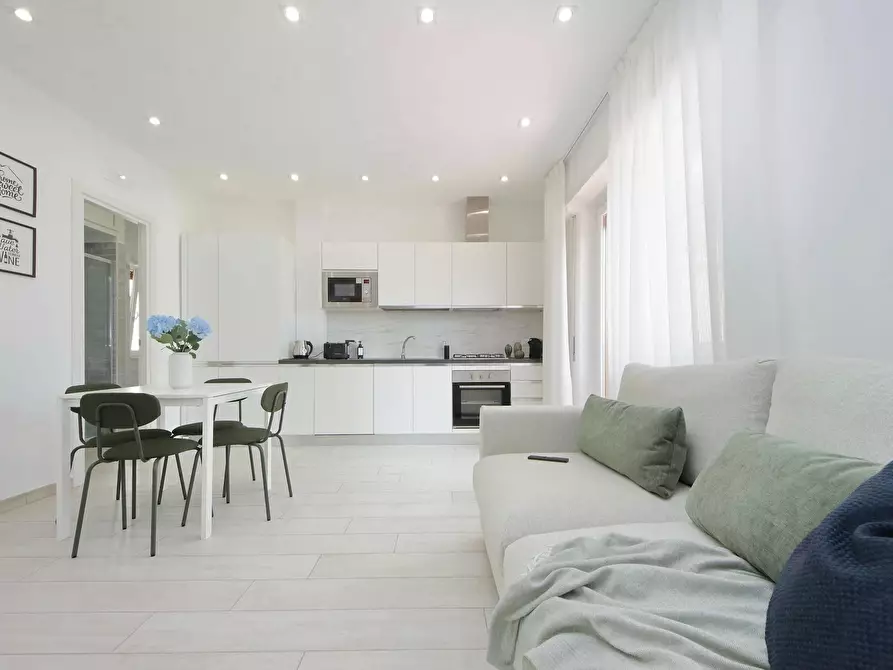 Immagine 1 di Appartamento in affitto  in Viale Ammiraglio del Bono a Roma