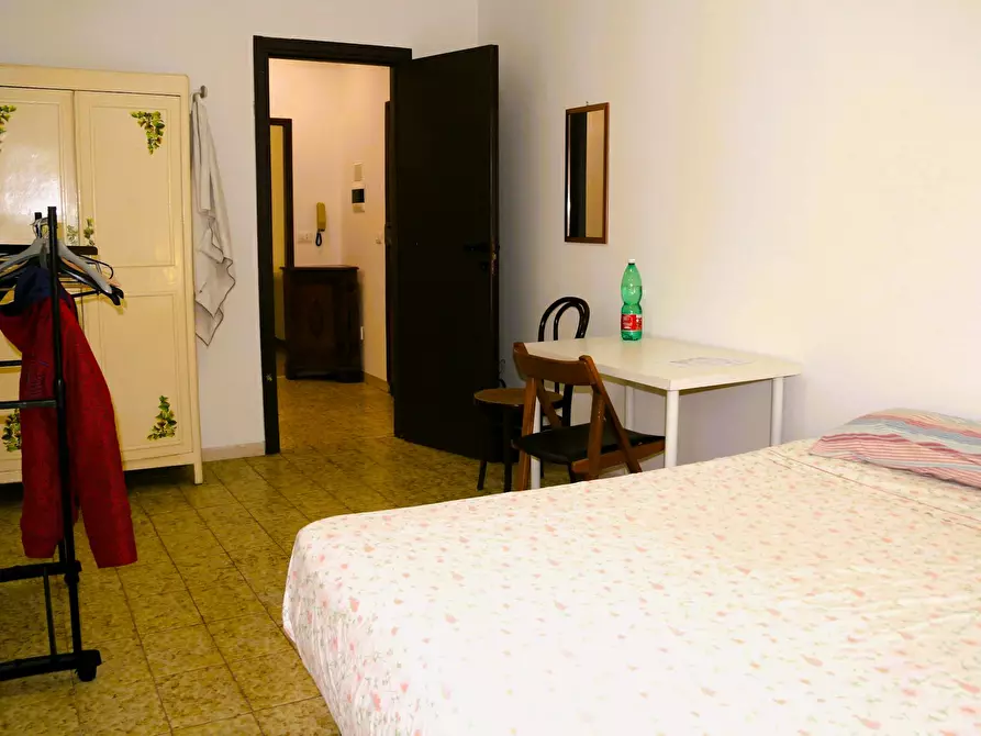 Immagine 5 di Camera in affitto  in Via Giuseppe de Robertis a Roma
