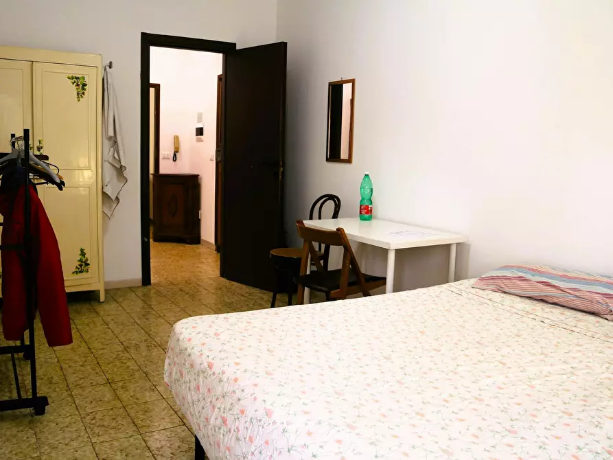 Immagine 9 di Camera in affitto  in Via Giuseppe de Robertis a Roma