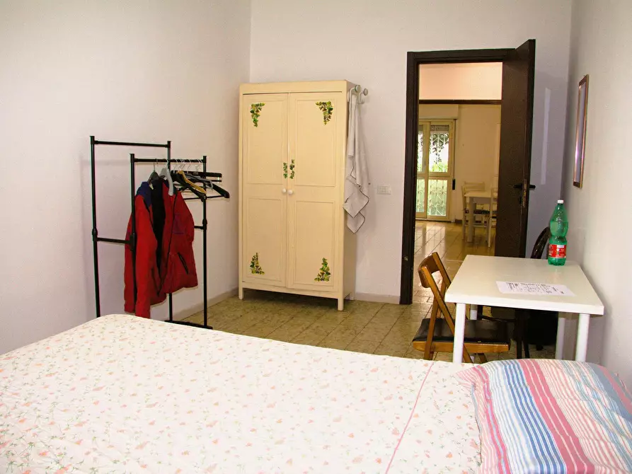 Immagine 1 di Camera in affitto  in Via Giuseppe de Robertis a Roma