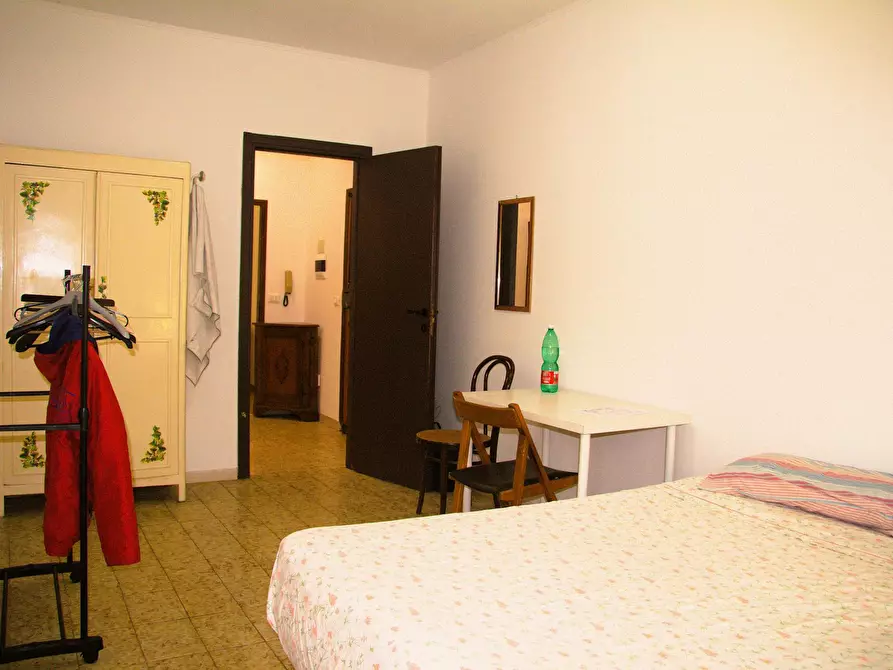 Immagine 6 di Camera in affitto  in Via Giuseppe de Robertis a Roma