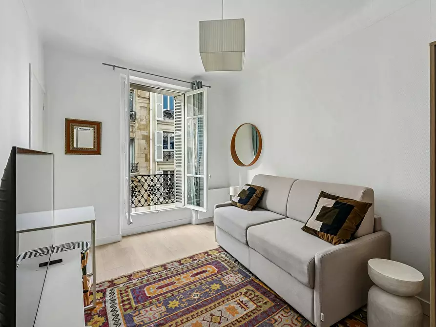 Immagine 3 di Appartamento in affitto  in Rue Pierre Semard a Paris