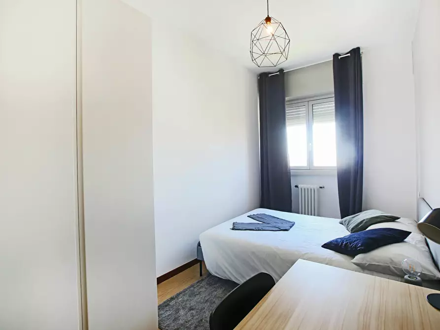 Immagine 4 di Camera in affitto  in Via Benjamin Constant a Milano