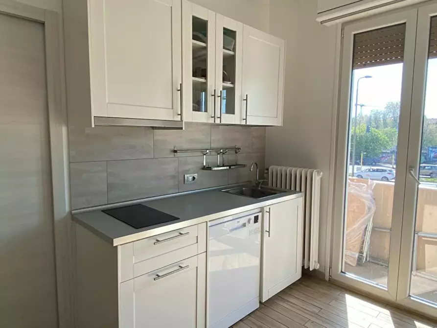 Immagine 10 di Appartamento in affitto  in Viale Cassala a Milano