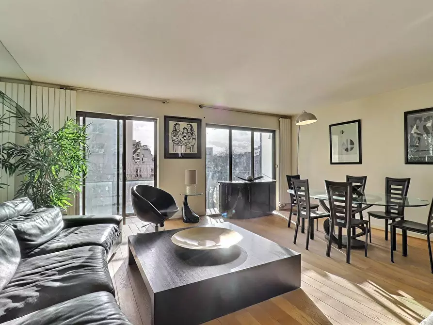 Immagine 5 di Appartamento in affitto  in Rue des Marronniers a Paris 16