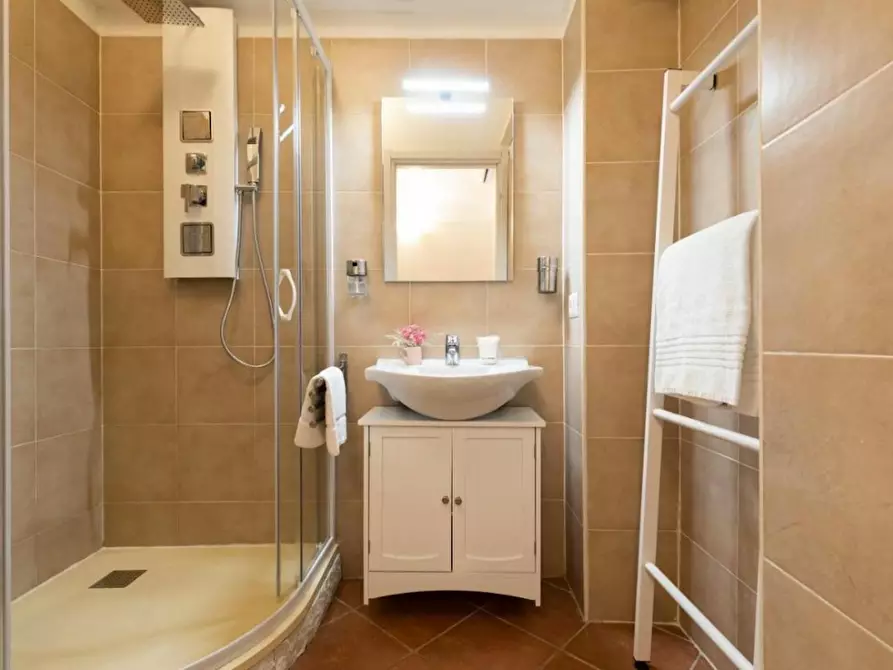 Immagine 8 di Appartamento in affitto  in Viale Giulio Cesare a Roma