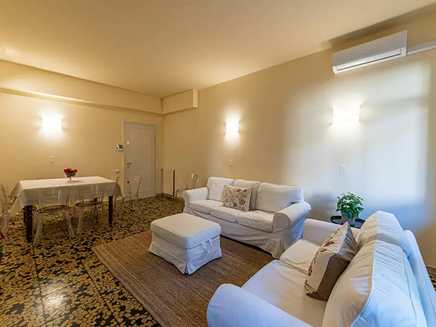 Immagine 2 di Appartamento in affitto  in Viale Carlo del Prete a Lucca