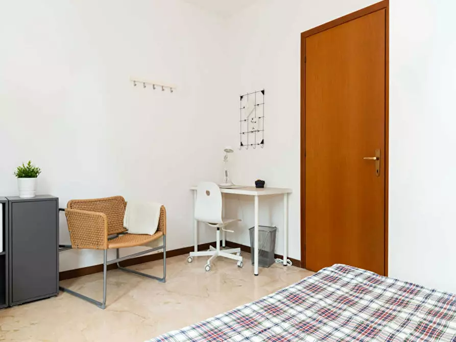 Immagine 5 di Camera in affitto  in Via Fratelli Fraschini a Milano