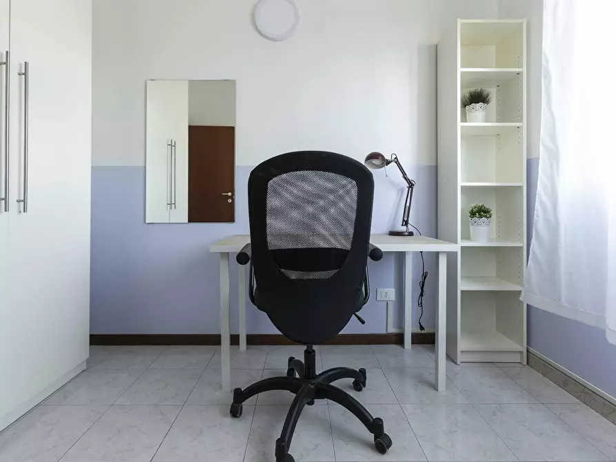 Immagine 2 di Camera in affitto  in Via Ponale a Milano