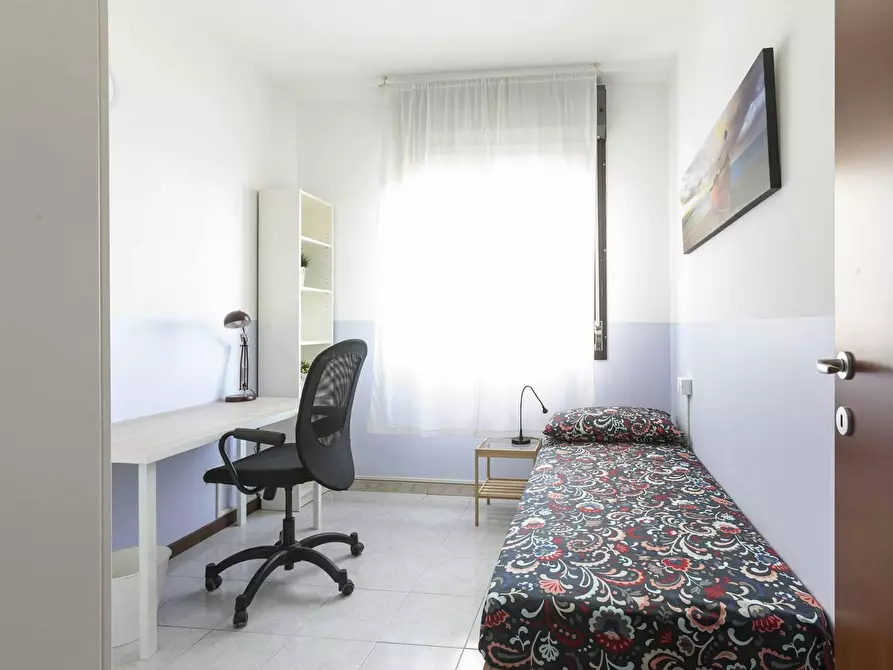 Immagine 1 di Camera in affitto  in Via Ponale a Milano