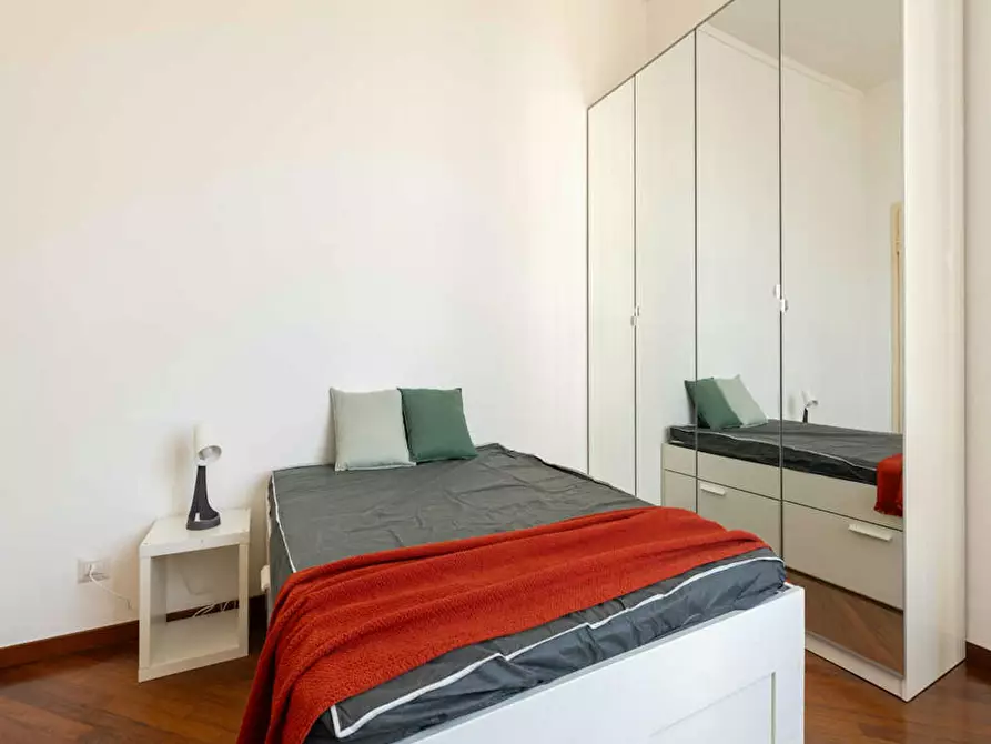 Immagine 3 di Camera in affitto  in Viale Tunisia a Milano