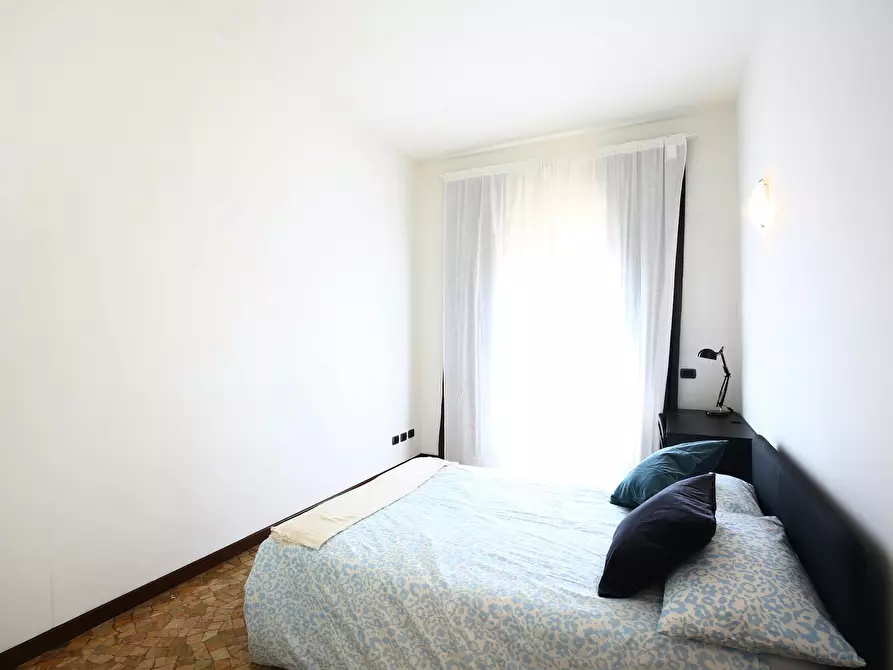 Immagine 1 di Camera in affitto  in Viale Vittorio Veneto a Milano