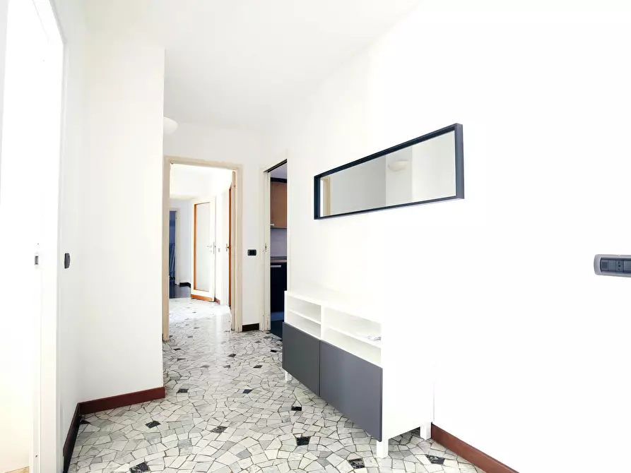 Immagine 8 di Camera in affitto  in Viale Vittorio Veneto a Milano