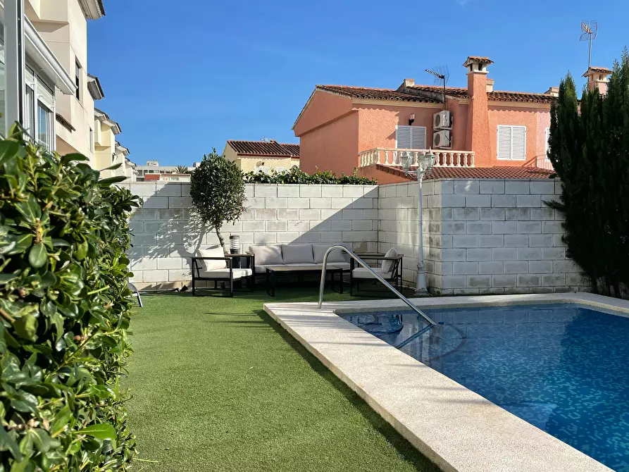 Immagine 5 di Casa indipendente in affitto  in Carrer la Sénia a Daimus, De (Playa)