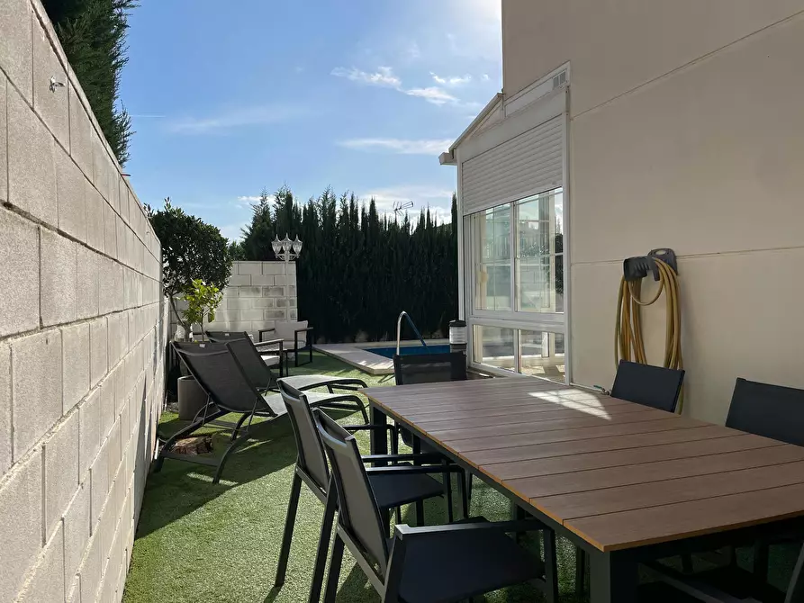 Immagine 6 di Casa indipendente in affitto  in Carrer la Sénia a Daimus, De (Playa)