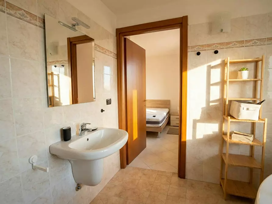 Immagine 9 di Appartamento in affitto  in Via Barona a Milano