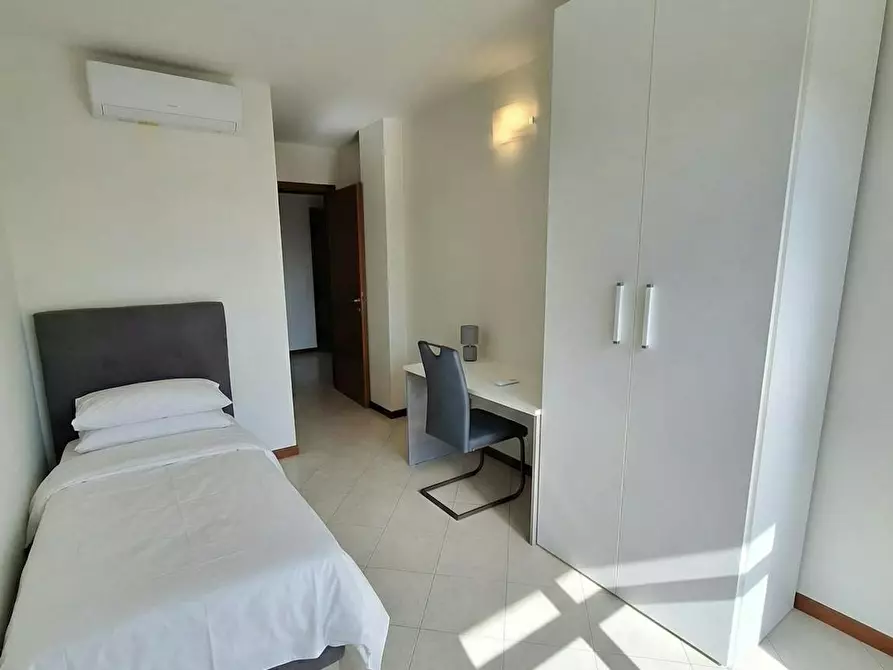 Immagine 10 di Appartamento in affitto  in Via Barona a Milano