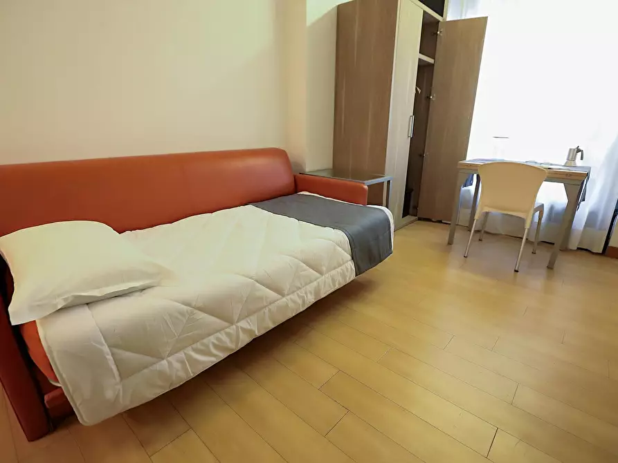 Immagine 8 di Appartamento in affitto  in Via Ippolito Nievo a Milano