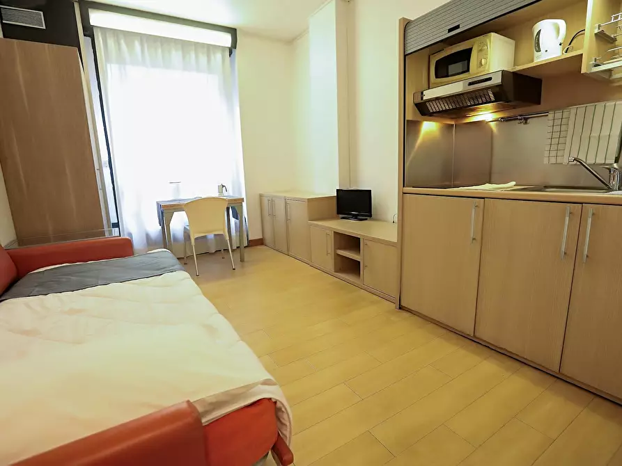 Immagine 9 di Appartamento in affitto  in Via Ippolito Nievo a Milano