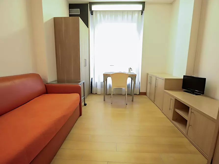 Immagine 3 di Appartamento in affitto  in Via Ippolito Nievo a Milano