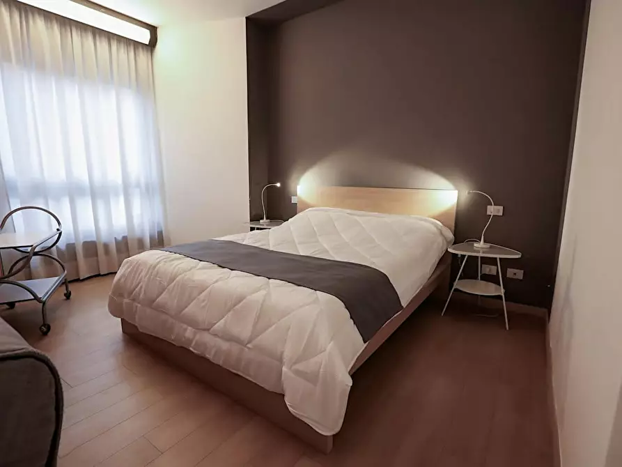 Immagine 5 di Appartamento in affitto  in Via Ippolito Nievo a Milano