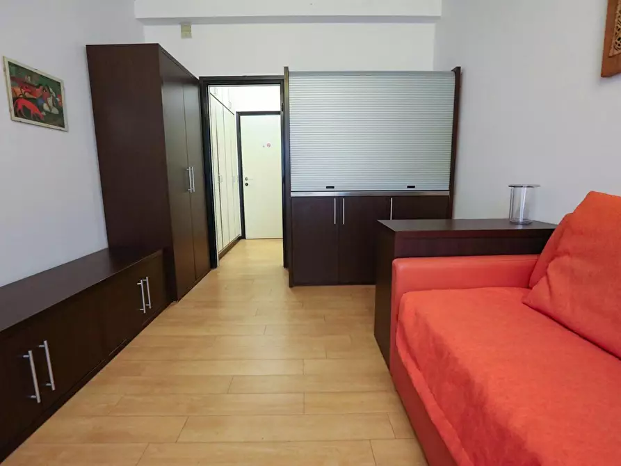 Immagine 7 di Appartamento in affitto  in Via Ippolito Nievo a Milano