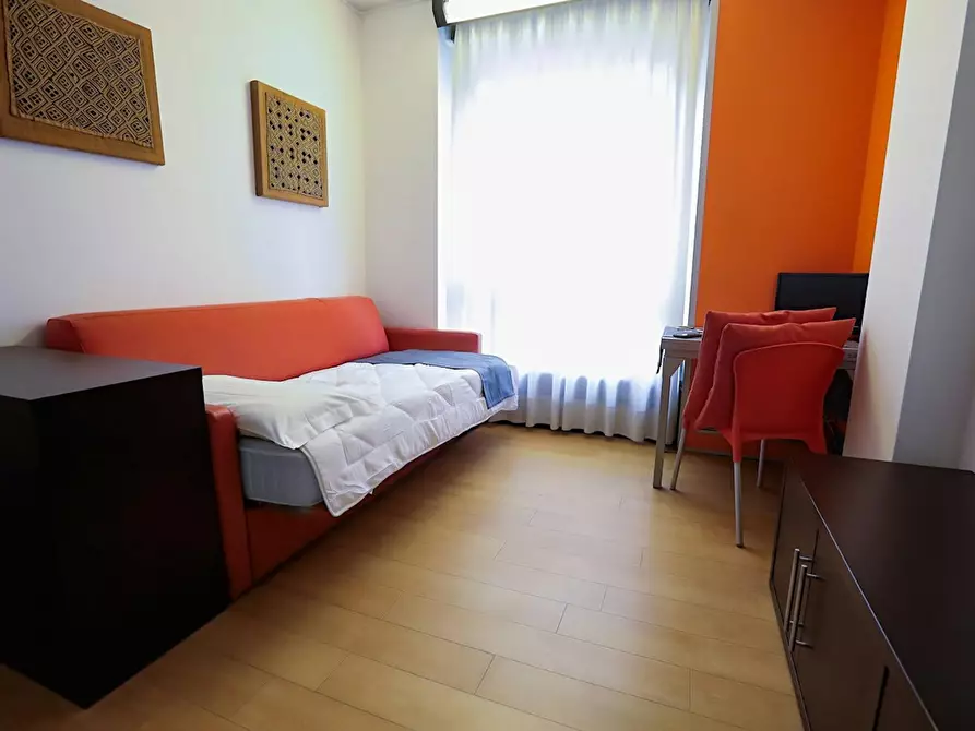 Immagine 9 di Appartamento in affitto  in Via Ippolito Nievo a Milano