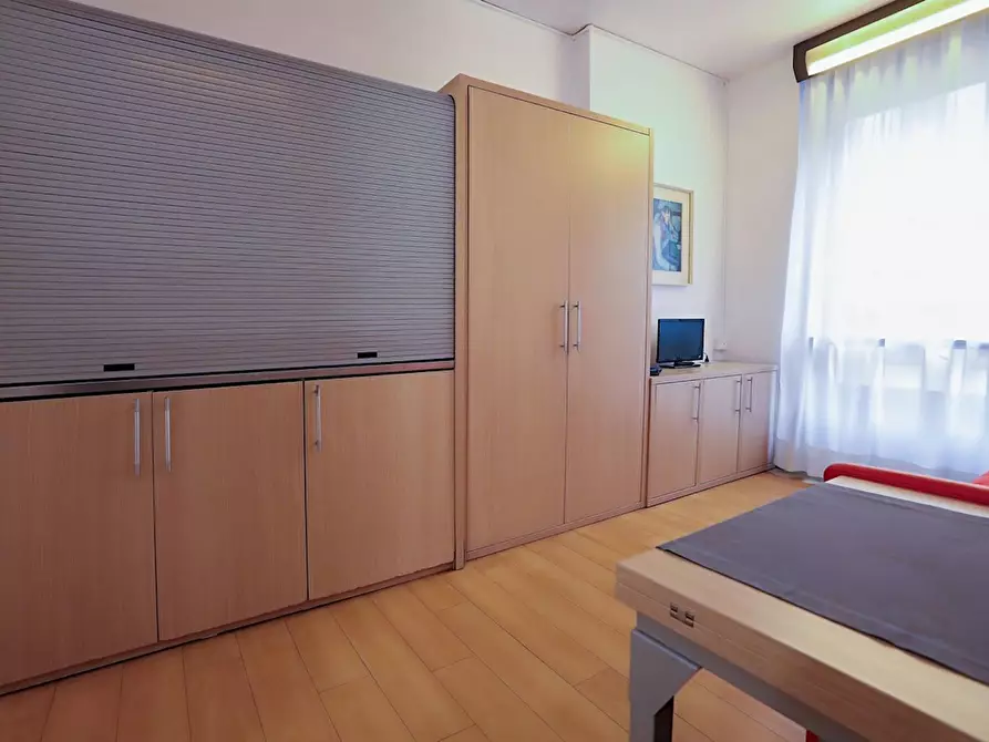 Immagine 9 di Appartamento in affitto  in Via Ippolito Nievo a Milano