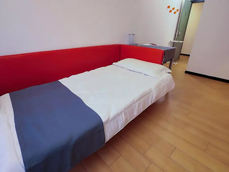 Immagine 5 di Appartamento in affitto  in Via Ippolito Nievo a Milano