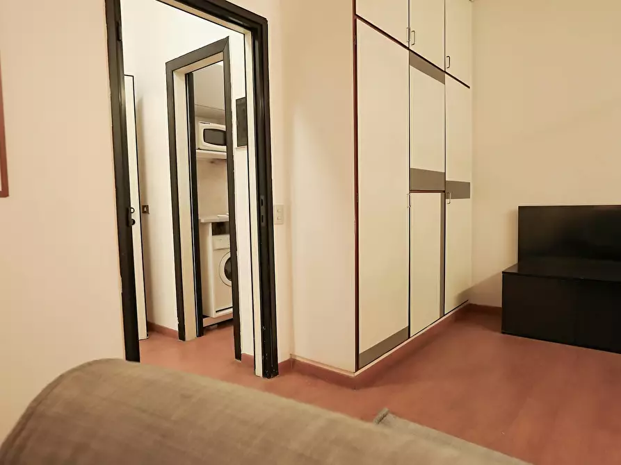 Immagine 6 di Appartamento in affitto  in Via Ippolito Nievo a Milano