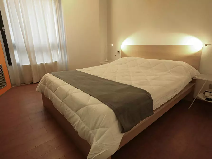 Immagine 5 di Appartamento in affitto  in Via Ippolito Nievo a Milano