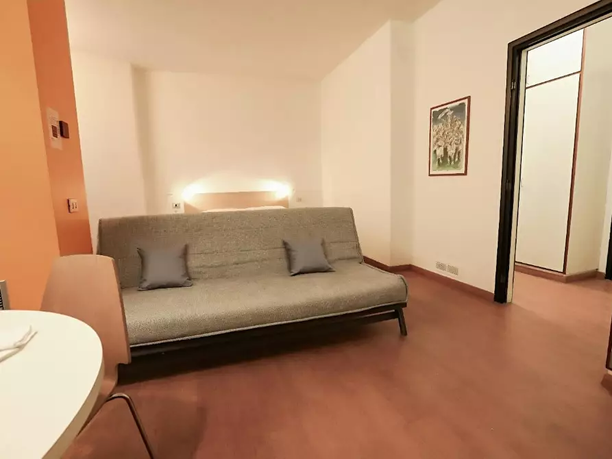 Immagine 3 di Appartamento in affitto  in Via Ippolito Nievo a Milano