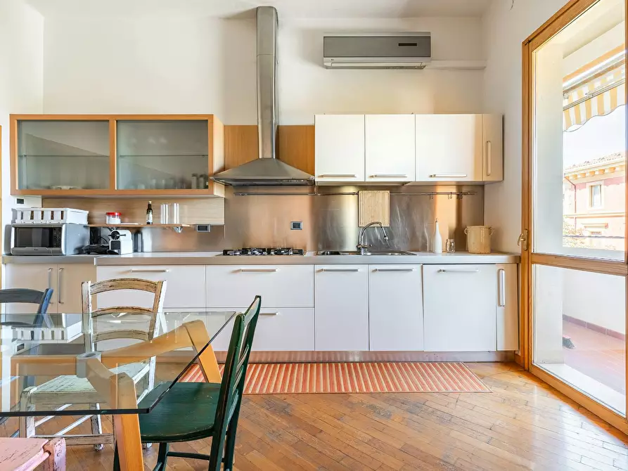 Immagine 8 di Appartamento in affitto  in Via Mazzini a Bologna