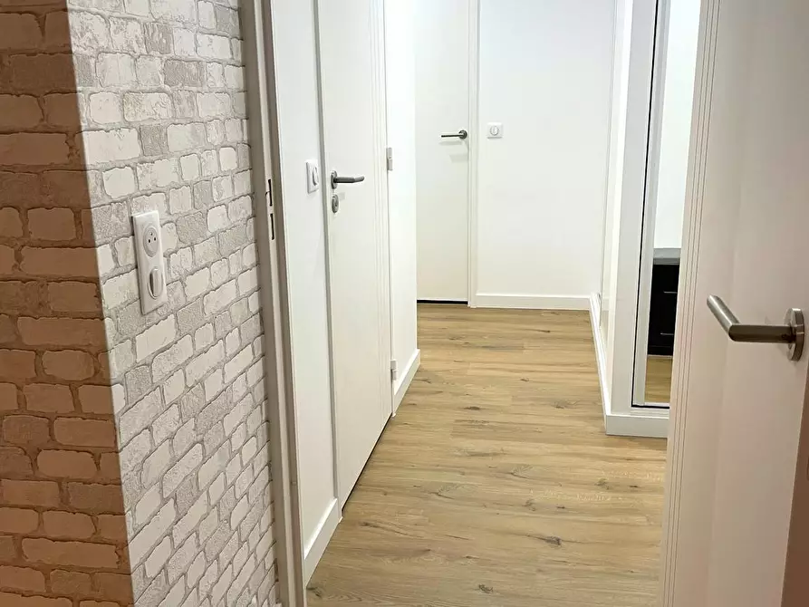 Immagine 5 di Appartamento in affitto  in Rue G de Gaulle Anthonioz a Rueil-Malmaison