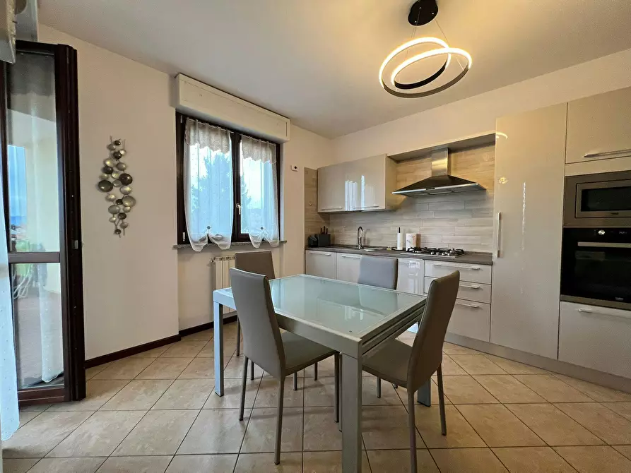 Immagine 10 di Appartamento in affitto  in Via Generale Chinotto a Arona