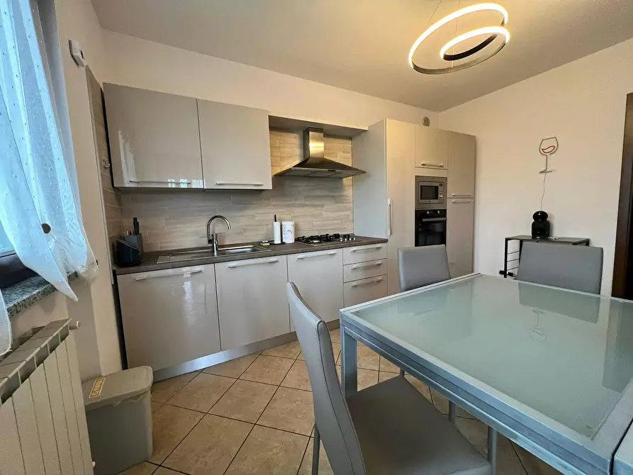 Immagine 7 di Appartamento in affitto  in Via Generale Chinotto a Arona