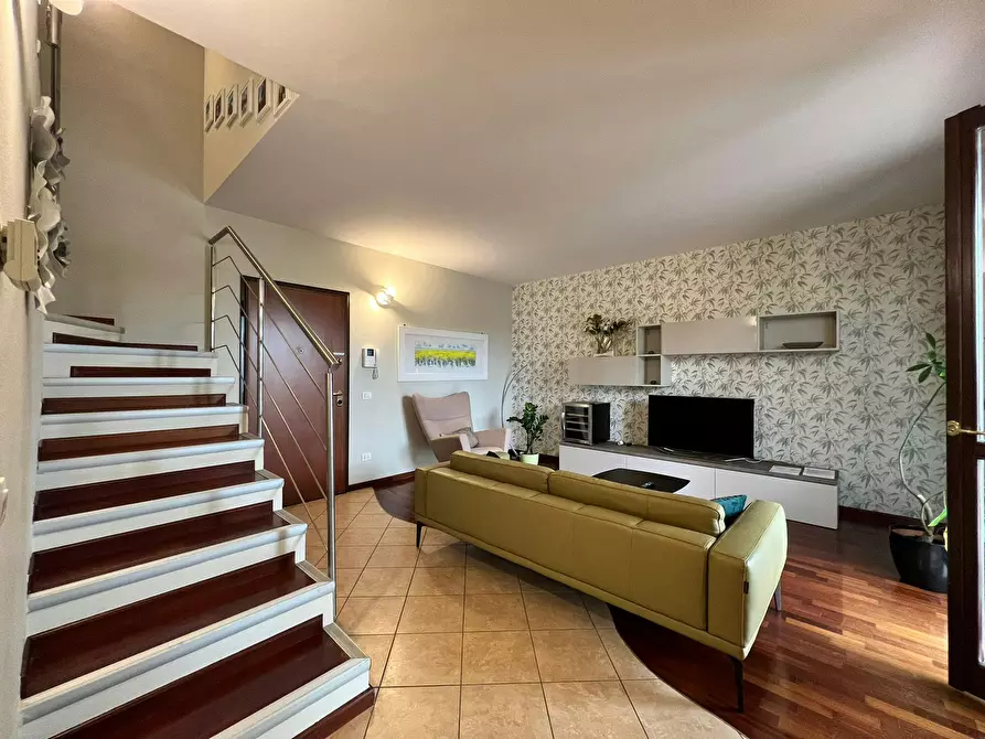 Immagine 3 di Appartamento in affitto  in Via Generale Chinotto a Arona